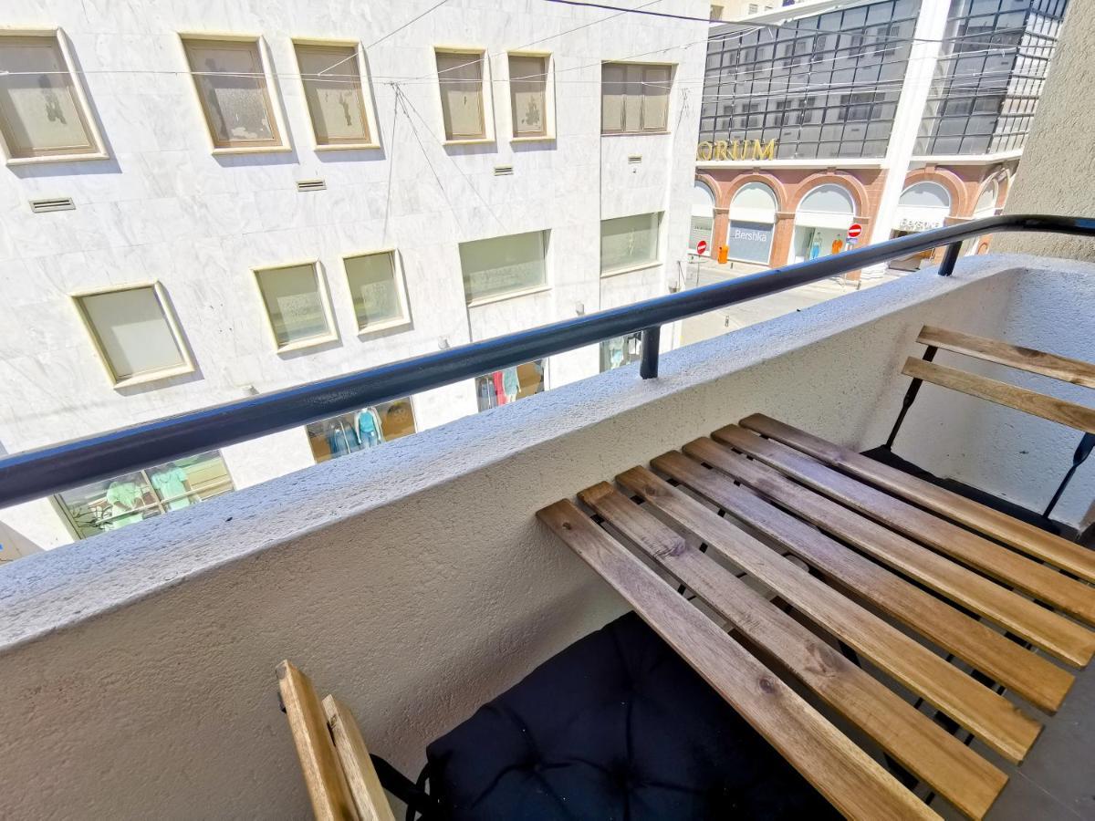 Beachy Keen City Apartment Lárnaka Eksteriør bilde